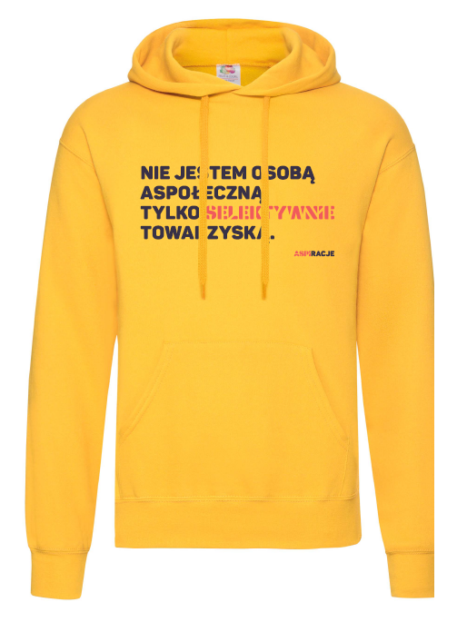 aspiracje_aspołeczny_żółta_kaptur.png