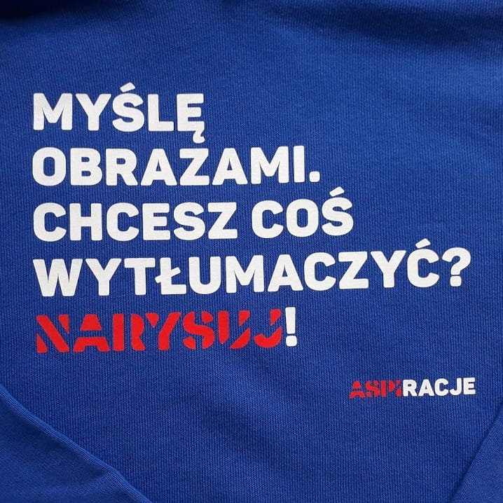 obrazami_ciemnoniebieska_bluza_kaptur.jpg